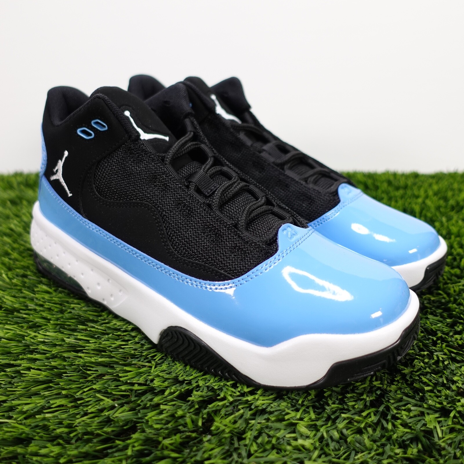 Nike Air Jordan Max Aura 2 (gs) Black White University Blue Cn8094 041 Size  7y for sale online | eBay