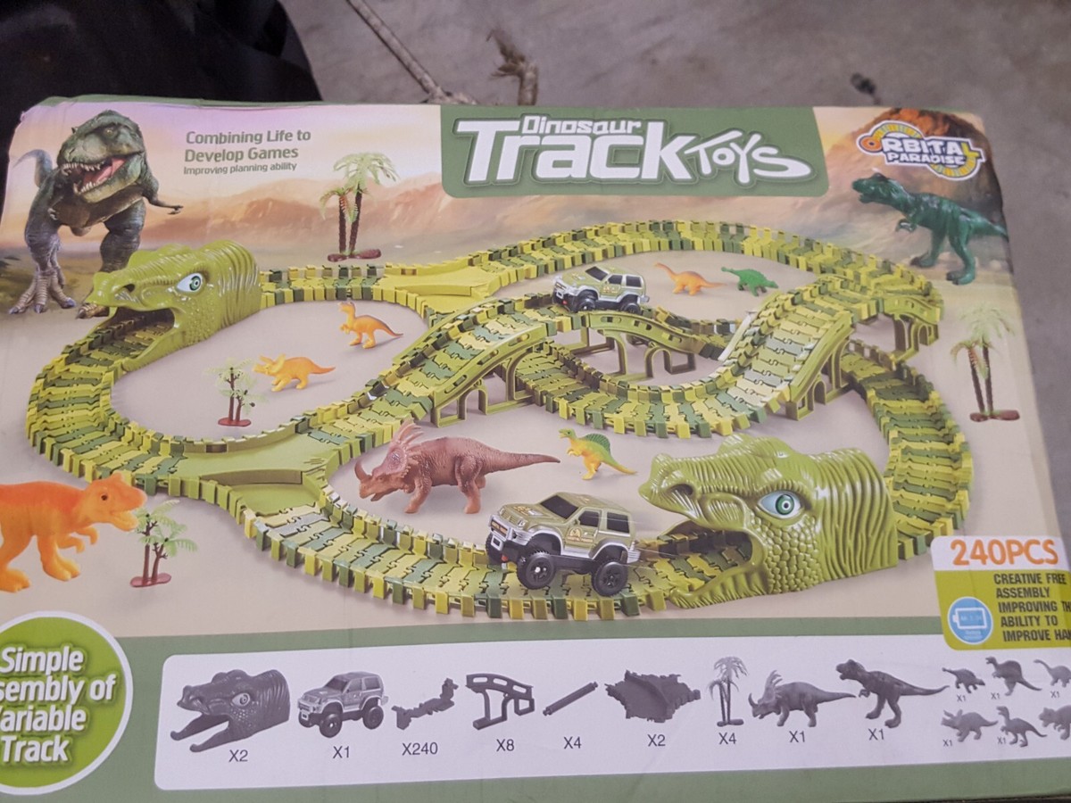 dino です Amazon.com: Animal Zone Dino Bucket (AD21076) : Toys & Games