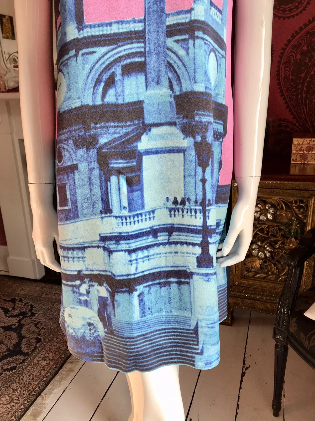 Abito Moschino nuovo con etichette blu e rosa stampa grafica taglia UK 12 IT 44