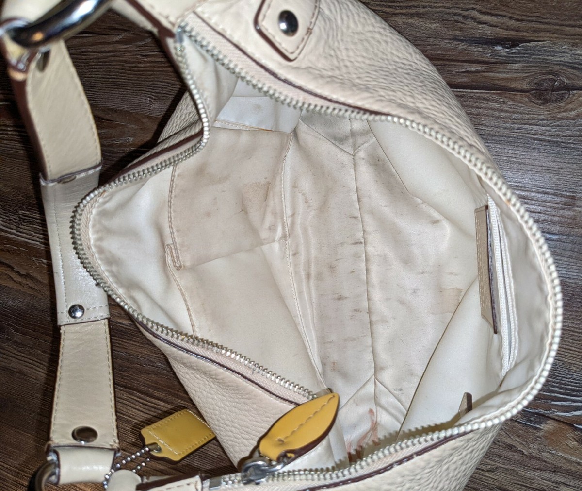 ショルダーバッグ・ポシェット Padded Cylinder Bag in Cream Leather Buy Bone Cream Leather Cross-Body Bag from Next USA