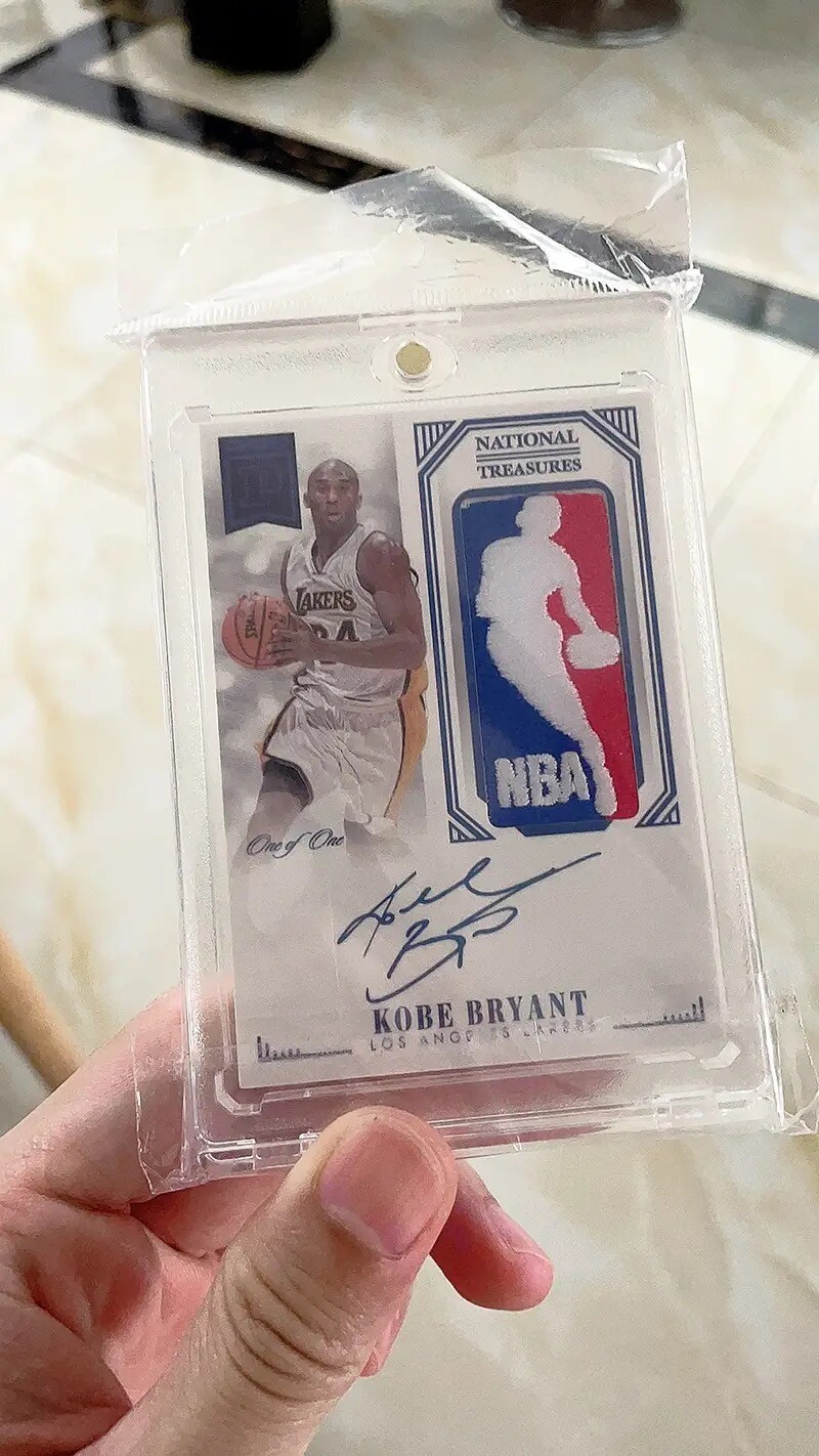 National Treasures Logoman Kobe Bryant Autographs Signed Jersey Star Card view 2