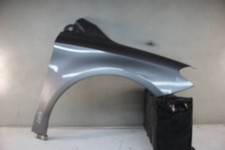 Mercedes-Benz B W246 W242 2016 Vorne rechts Halterung Kotflügel EDC8664 Mercedes-Benz B W246 W242 2016 Vorne rechts Halterung Kotflügel EDC8664