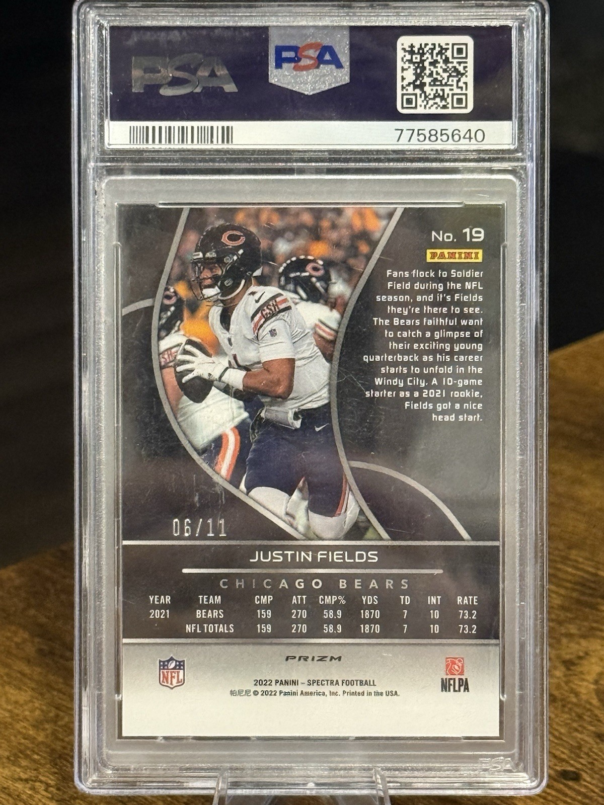 2022 Panini Spectra /11 Justin Fields Wave Prizm SSP PSA 8 NM-MINT Bears view 3