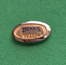 VINTAGE BEKINS VAN LINES PIN GOLD SERVICE AWARD PIN TRUCKING 