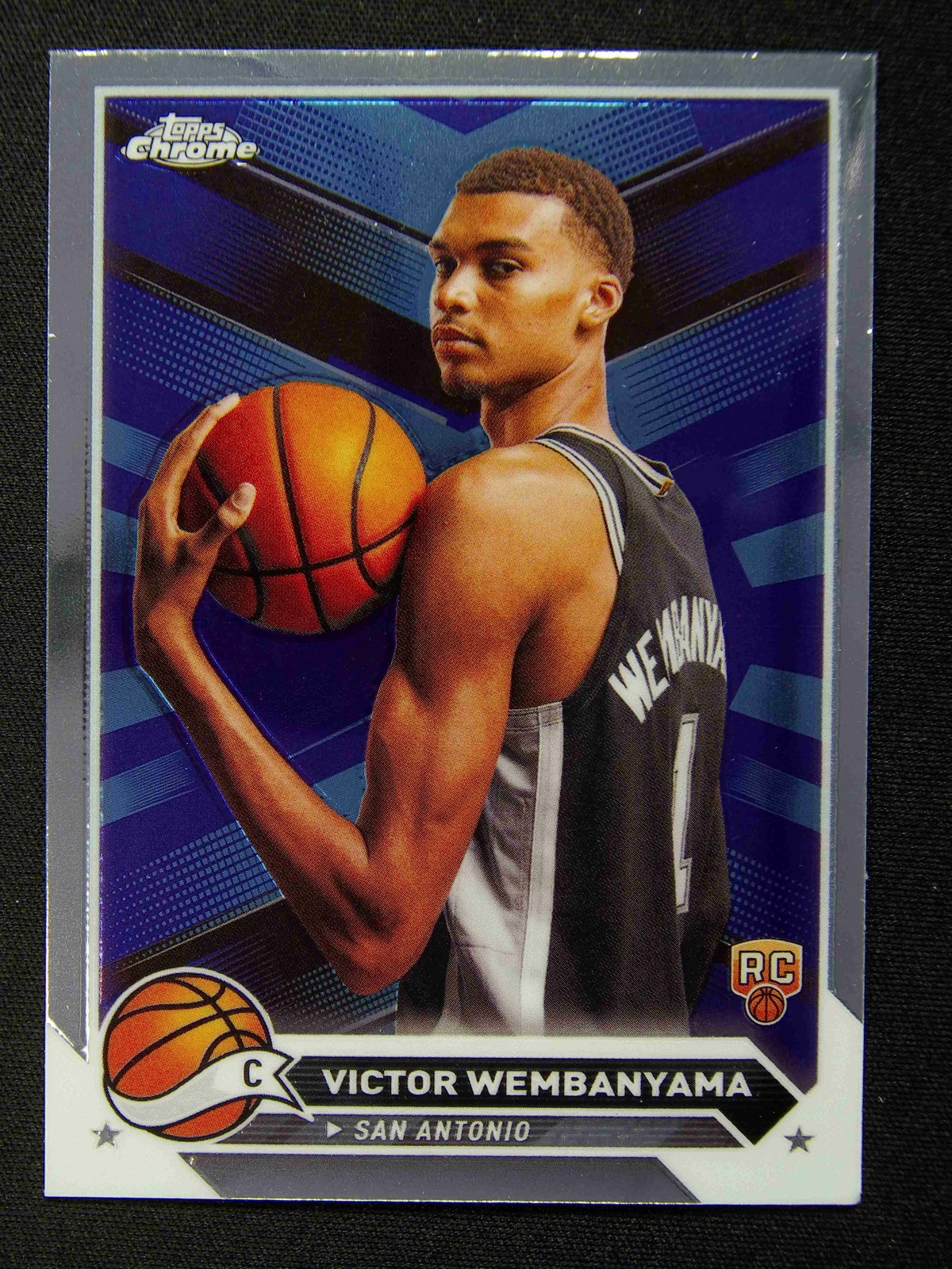 2023-24 Topps Chrome Victor Wembanyama #1 RC Rookie San Antonio Spurs -D1