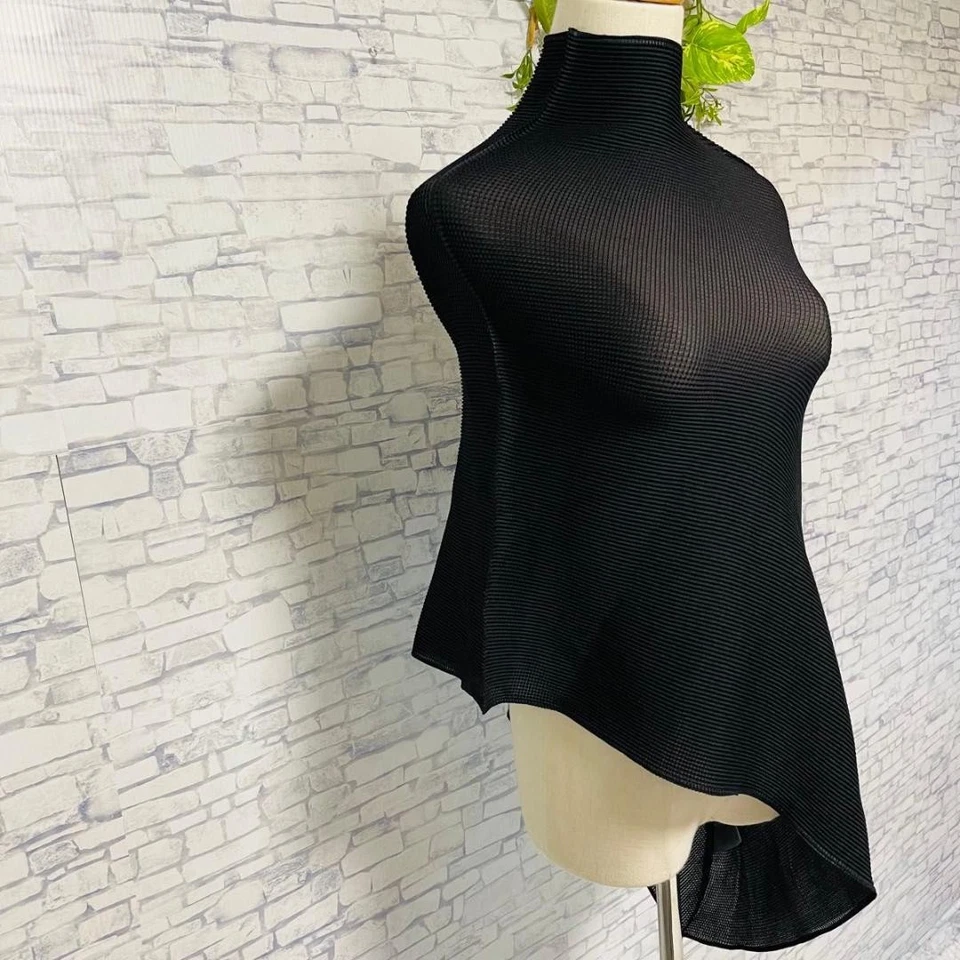 Pleats Please Issey Miyake Asymmetrical Poncho, Black, Women's, Free Size - Image 3 of 4