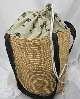 4 Person Wicker Picnic Tote w/ Palm Liner, Plates Cups Utensils & Large Mat, NOS