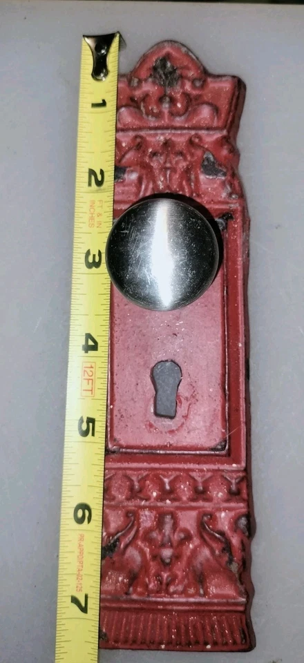 Antiguo pomo de puerta de hierro fundido cubierta de placa patrimonio ornamentado siglo XIX percha Foto 2 de 4