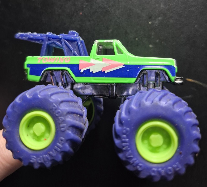 1987 Road Champs Classic Chevy C-10  Monster Trucks 1:64 Scale Lot Of 4