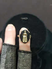 Adjustable size Ring vtg Sarah Coventry Managers Award Trophy Maiden Black Jet