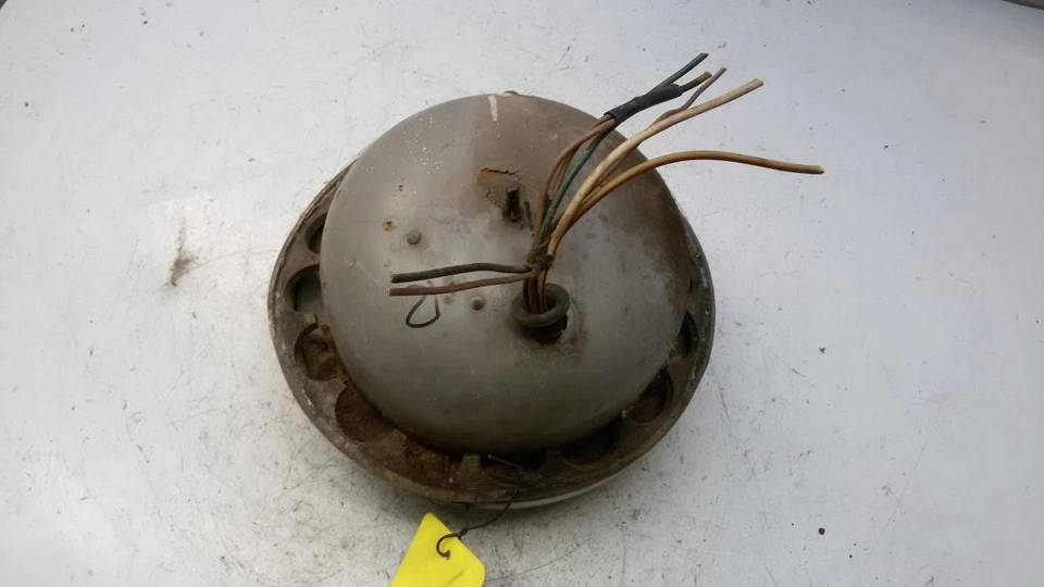 Trabant P601 Scheinwerfer rechts Bilux mit Scheinwerferring und Scheinwerfertopf - Bild 3 von 4