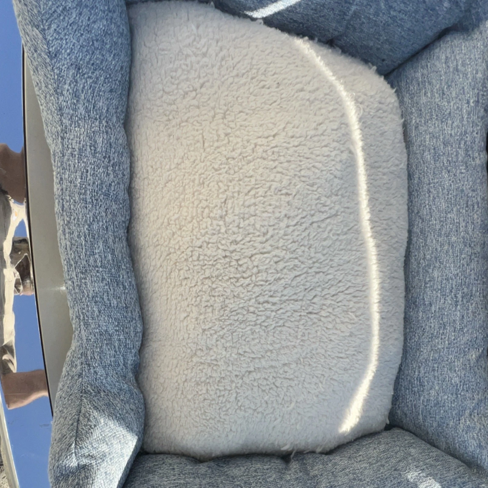 Boots & Barkley Pet Cuddler Nesting Bed Medium Faux Fur Blue, Machine Washable
