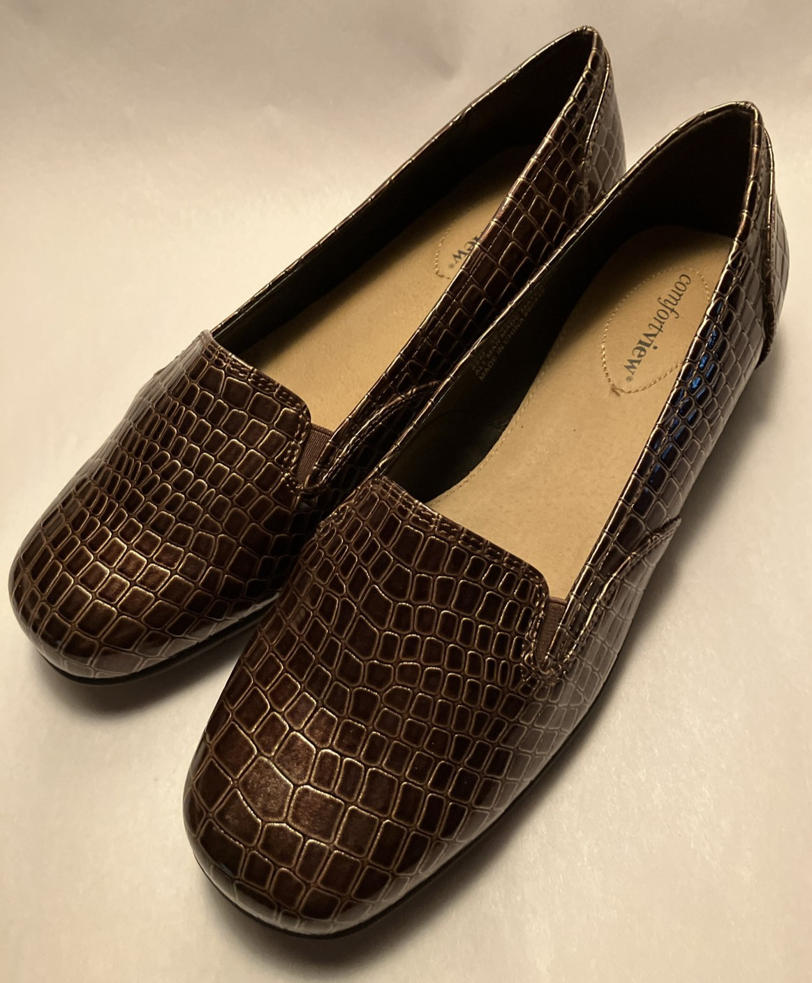Comfortview Leisa Womens 8.5M Brown Shiny Croco Cushion Slip on Comfort Loafers