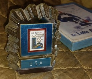 Vintage Olympic 1980 Lake Placid TEAM USA Participant Award Crystal PlaquettRARE