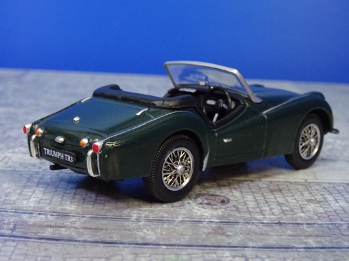 Del Prado 1:43 Triumph Subaru MB Alfa Audi BMW Renault VW Lamborghini VF 415-427 - Bild 17 von 79