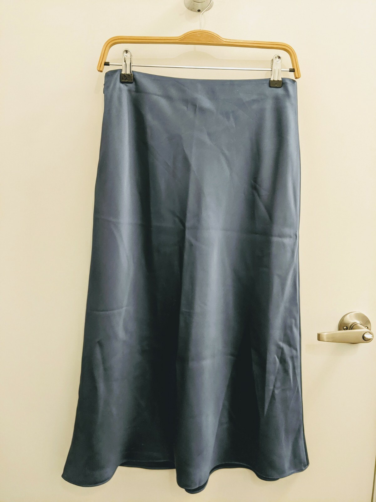 CLUB MONACO Trycia blue satin skirt (sz 4), bias cut midi slip