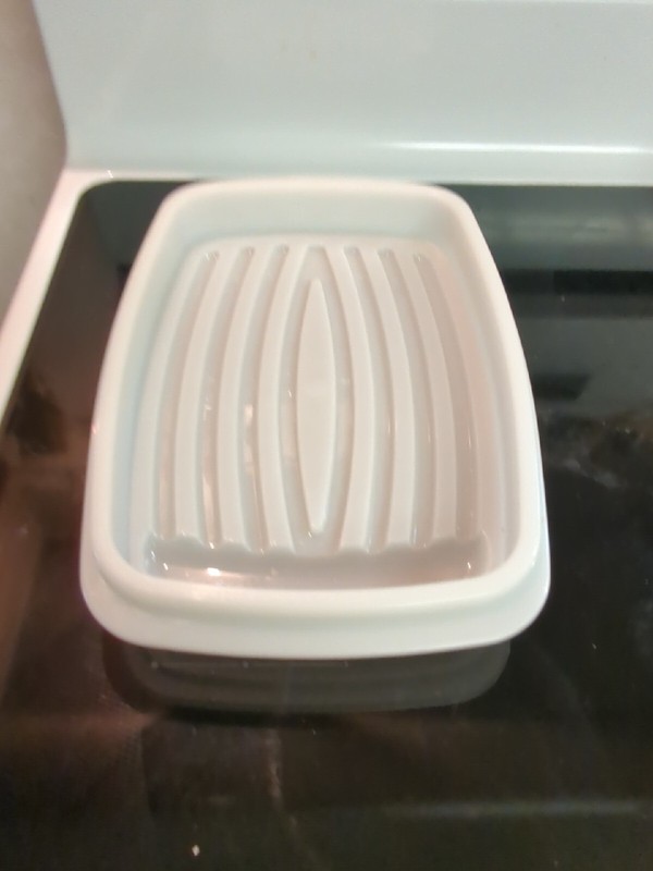 Vintage Tupperware Econo Flavor Saver Meat Keeper Base #857 No Lid