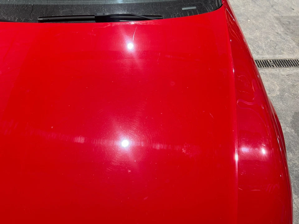 2009 - 2012 Audi A4 Brilliant Red-C8C8 Front Hood Panel Foto 4 de 4