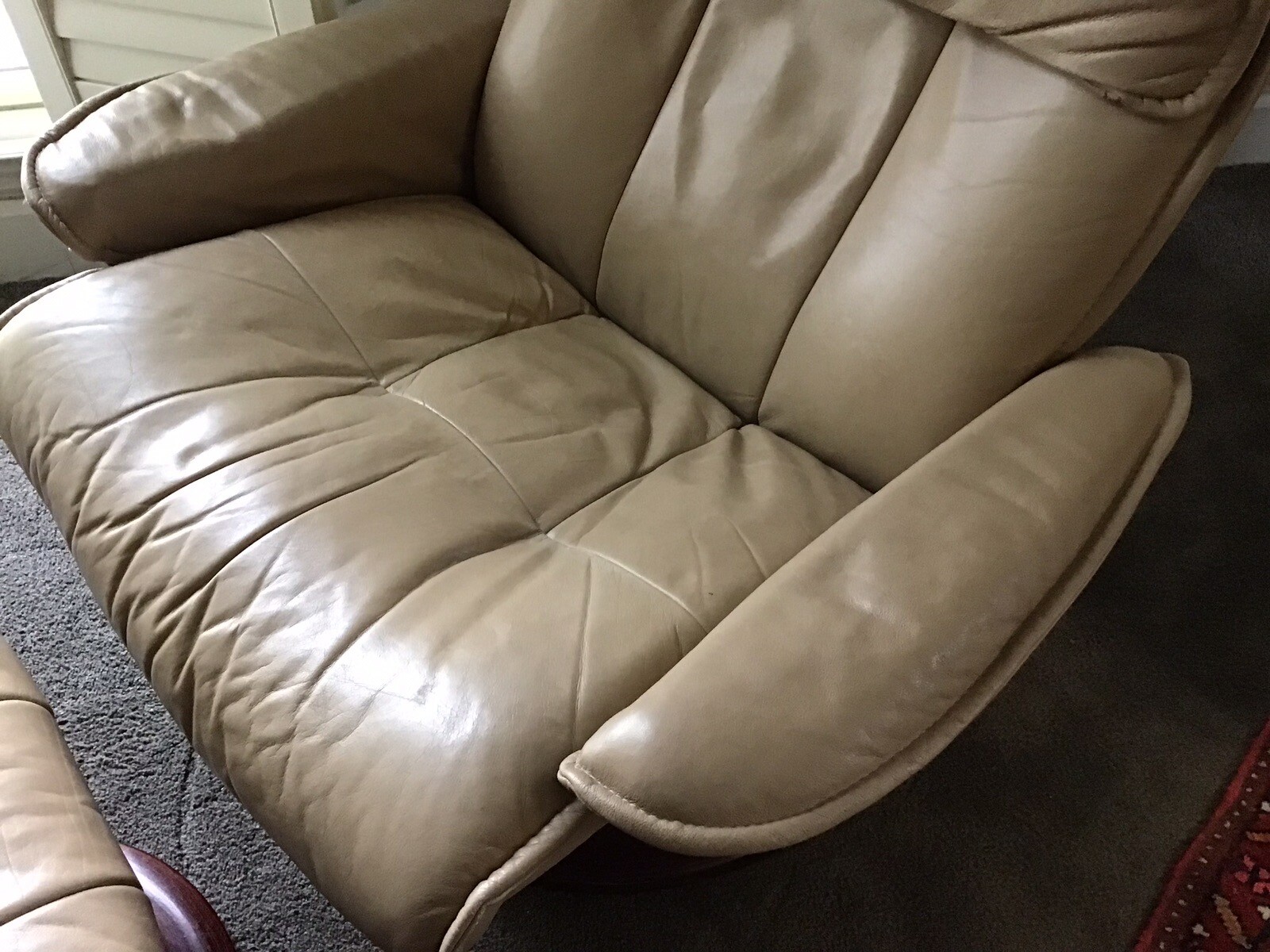 Ekornes Stressless chair And Ottoman With Extra Leather SUNDAY PRICE