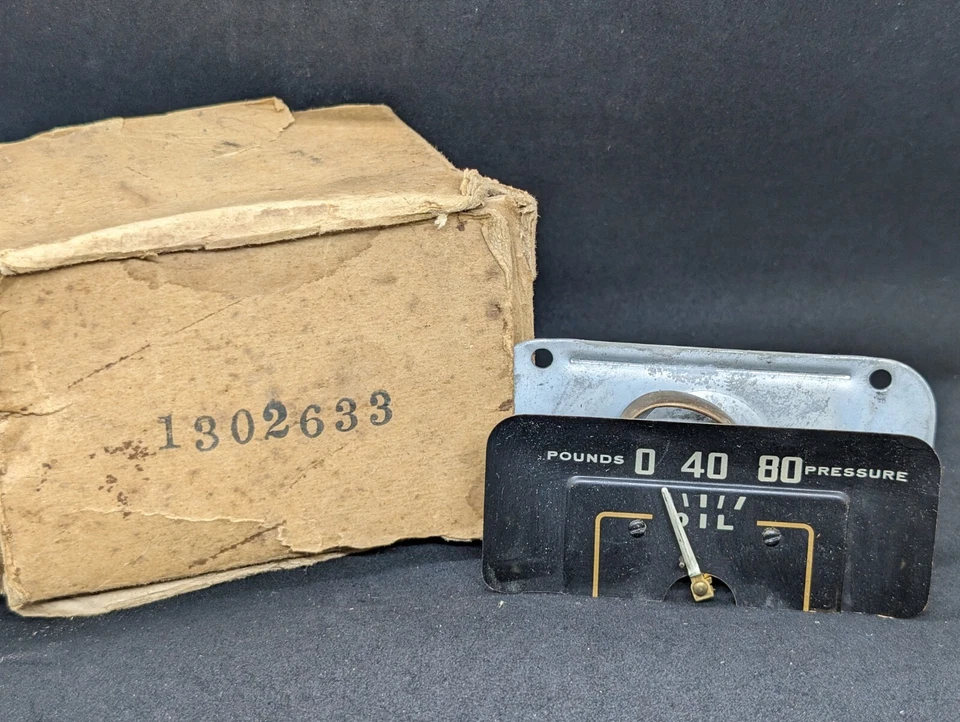 NOS 1949 DODGE CORONET WAYFARER MEADOWBROOK OIL PRESSURE INDICATOR DASH GAUGE - Image 2 of 4