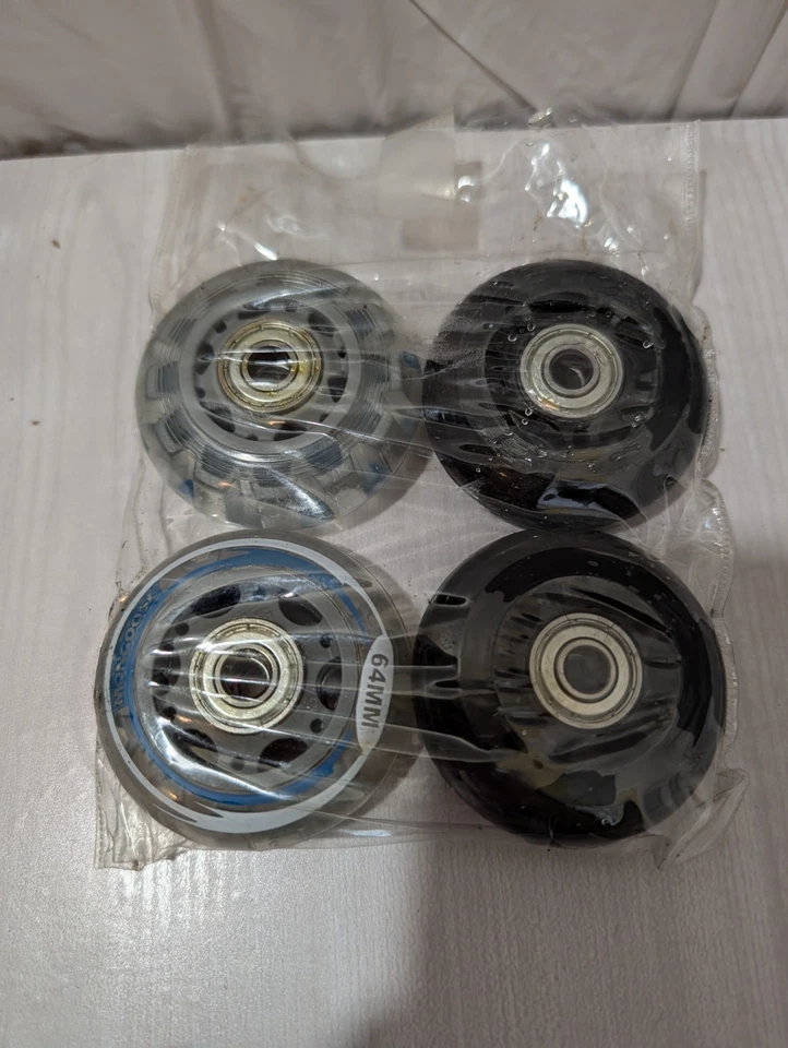 Dos pares de ruedas de scooter de 64 mm nuevas con rodamientos Foto 3 de 3