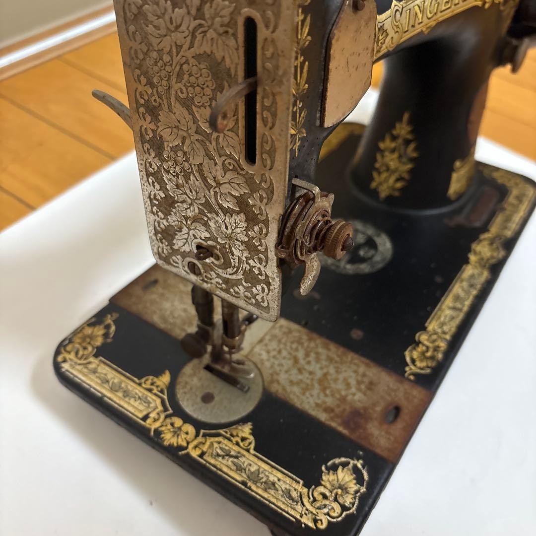 SINGER Vintage Sewing Machine Interior Display | eBay
