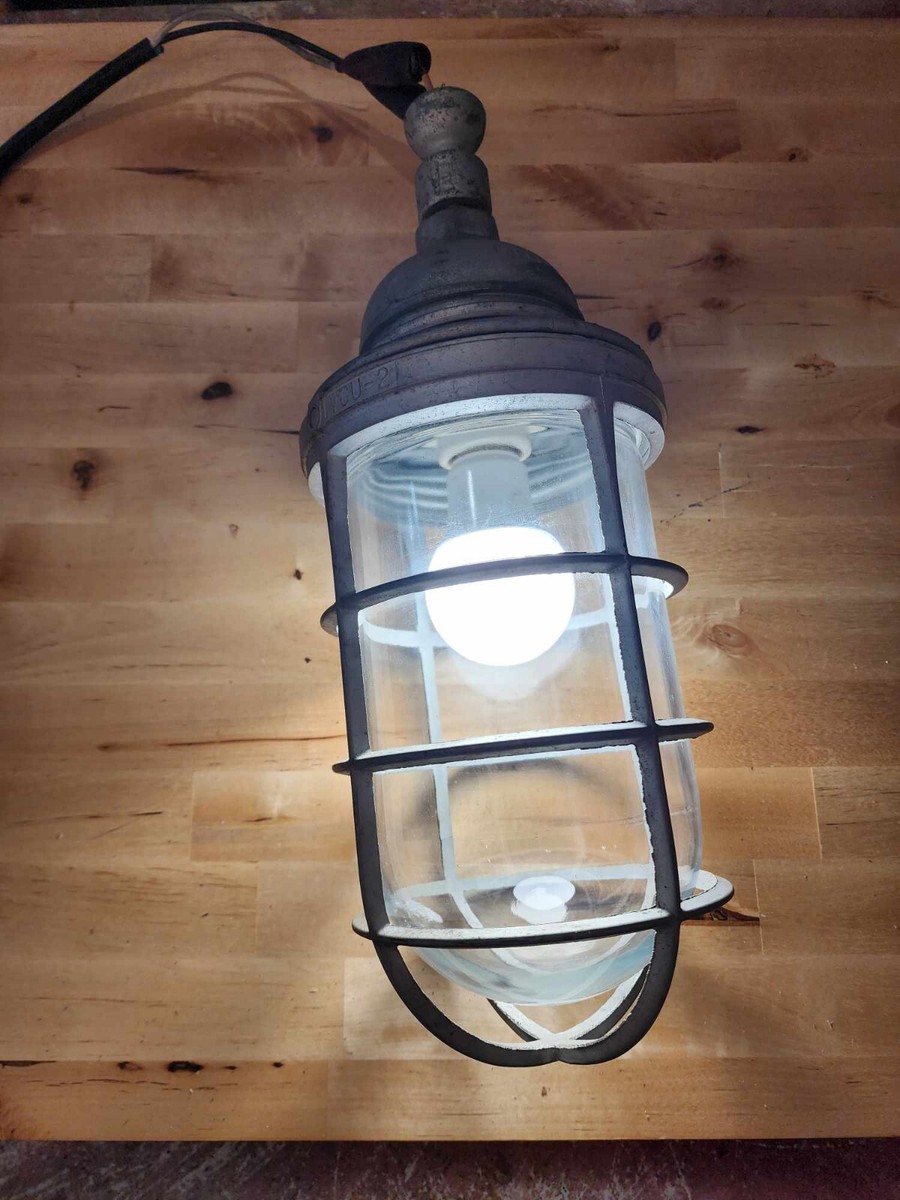 【ビンテージ】Appleton Form 200 防爆型インダストリアルライト Steampunk Light Appleton Electric Form 200 Explosion Proof Light