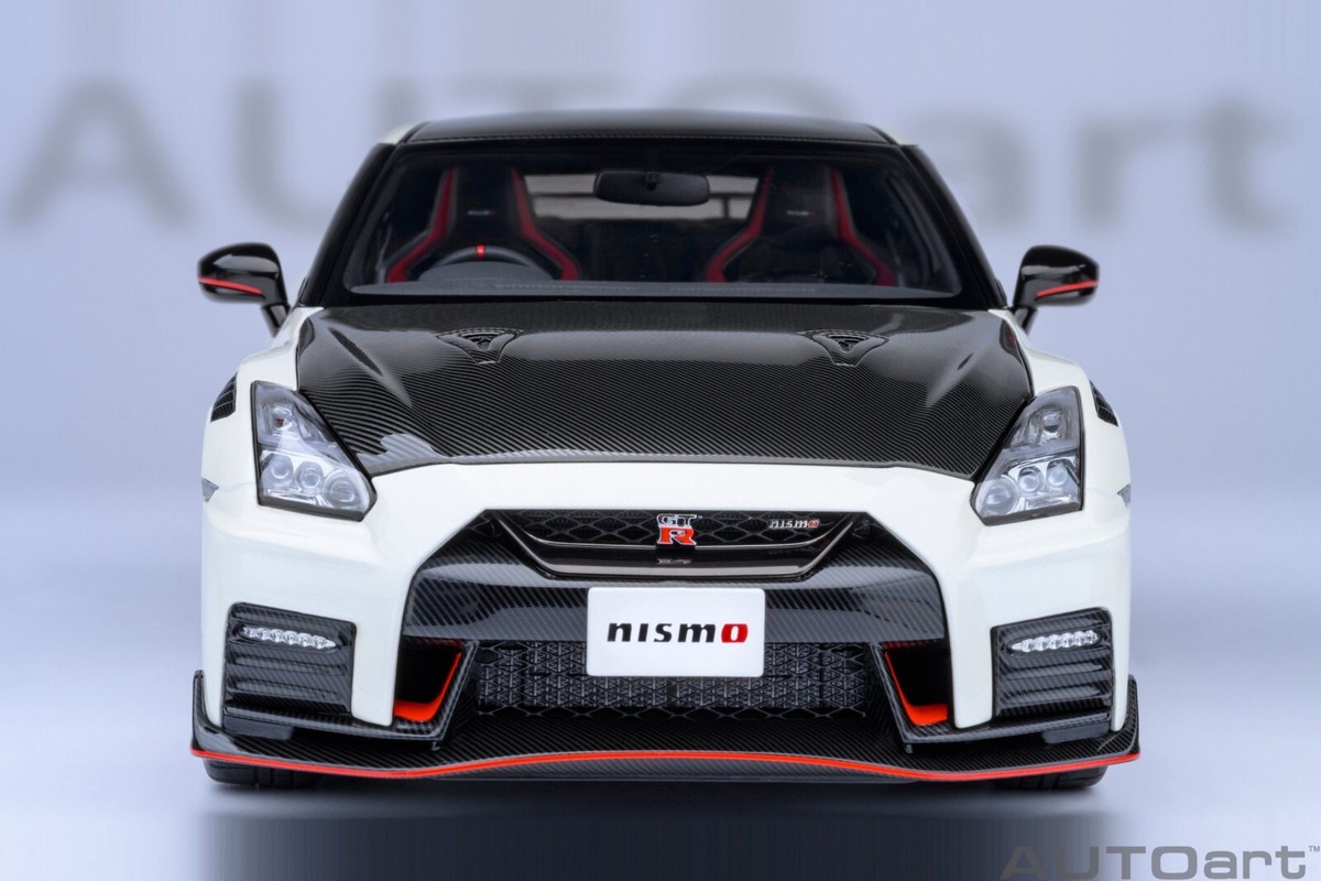 NISSAN GT-R (R35) NISMO SPECIAL EDITION BRILLIANT WHITE