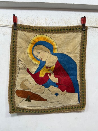 Vintage Beautiful Wall Hanging Religious Embroidered Tapestry Textile 49x43 Cm