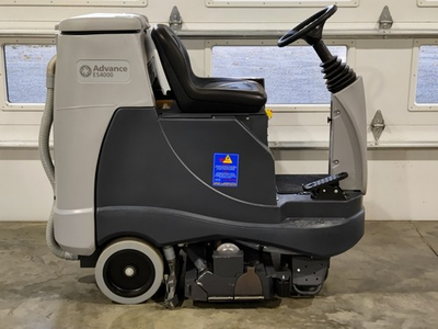 #ad 2021 NILFISK ADVANCE ES4000 CARPET EXTRACTOR ONLY 3 HOURS $6500.00