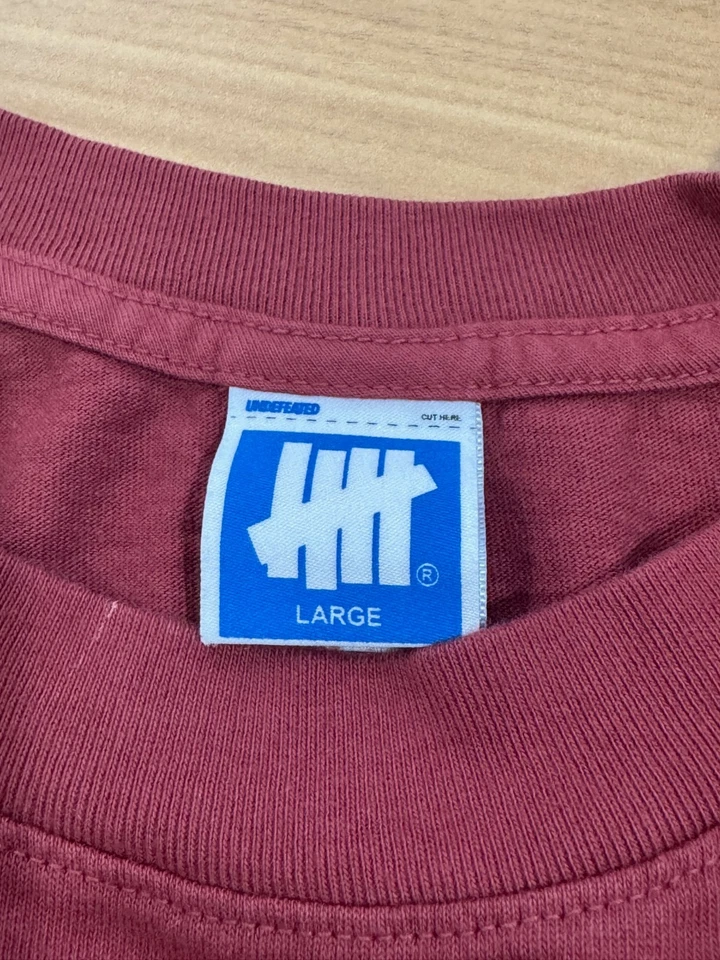 Vintage Y2K Undefeated Live 05 Mens Burgundy Red Graphic T Shirt Sz L - Image 3 of 3