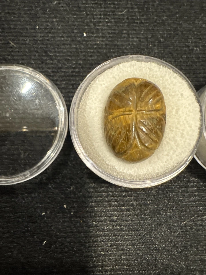 28.95 Karats Of Loose Tigers Eye. - Image 2 of 4