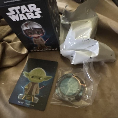 Pop Mart Star Wars Bobblehead Figure Master Yoda Series