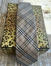 Authentic Burberry Iconic Nova Check Tie Lux 100 Silk Italy Beige