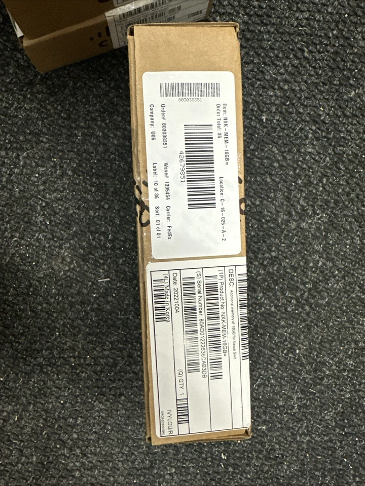 Módulo de memoria DRAM 16 GB Cisco (NXK-MEM-16 GB) - Actualización de memoria de servidor Foto 3 de 4