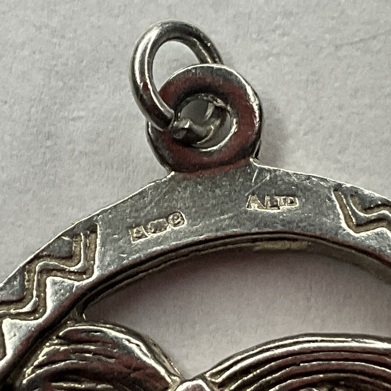 Vintage Hallmarked 1977 Solid Silver Aquarius Pen… - image 3