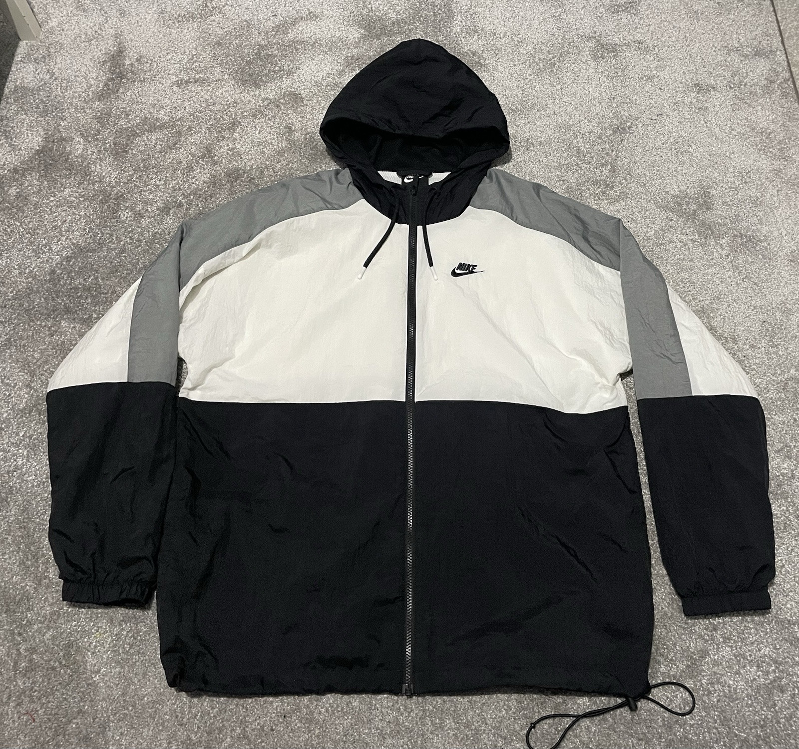 SACAI X NIKE Nike Giacca Giacca a Vento Cappotto Windrunner con Cappuccio Blocco Colore Taglia Large XL