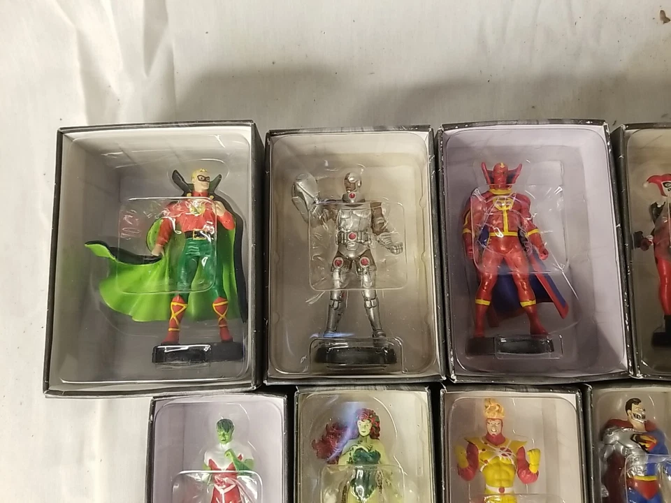 Lote de 10 revistas de figuras Eaglemoss DC Comics Super Hero Collection  Foto 2 de 4