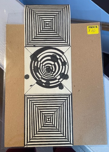 art drawing/painting- spiral & squares optical illusion - Picture 2 of 3