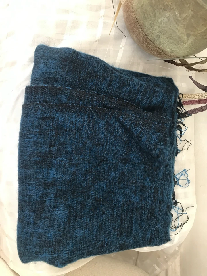 Himalayan Yak Wool Shawl Handmade Scarf hand loomed throws - Image 3 of 4