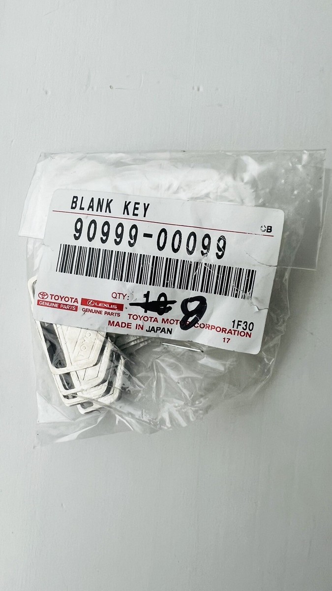 Toyota 90999-00099 OEM Key Blank. Fits Cressida 1977-1988