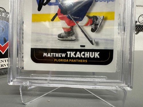 MATTHEW TKACHUK AUTOGRAPHED 2023 SI FOR KIDS 1085 ON CARD BECKETT BGS SLABBED 10 - Picture 3 of 8