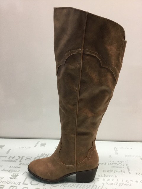 fergalicious bata boots