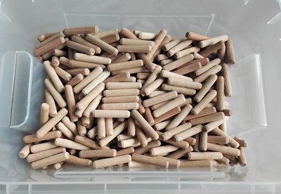 920g ca. 450 Stück Holzdübel Riffeldübel Dübel Möbeldübel Profiware 8 x 40mm Res