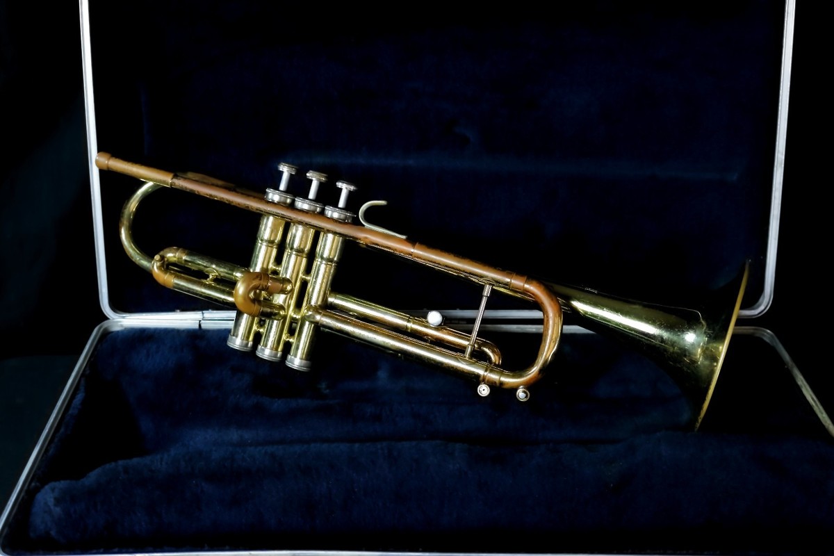Vintage Conn Director 18B Trumpet - Damaged Lacquer, Used, Hard