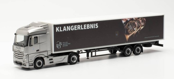 Herpa - Mercedes 4X2 Actros Streamspace Orchester Bayerische Polizei - 1/87 -...-image