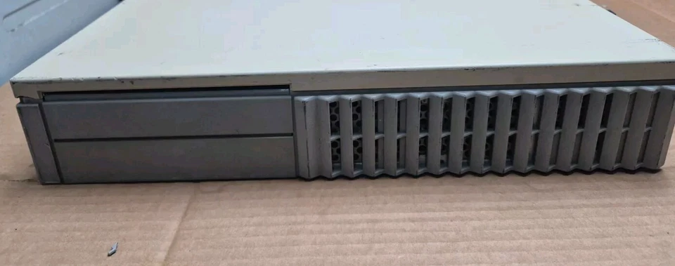 Sun Microsystems SPARC SPARCStation 5 Workstation Computer - Immagine 4 di 4