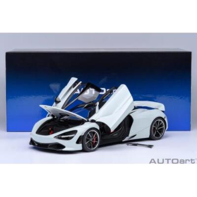 1:18 AUTOART Mclaren 720S 2017 Silica White AA76069