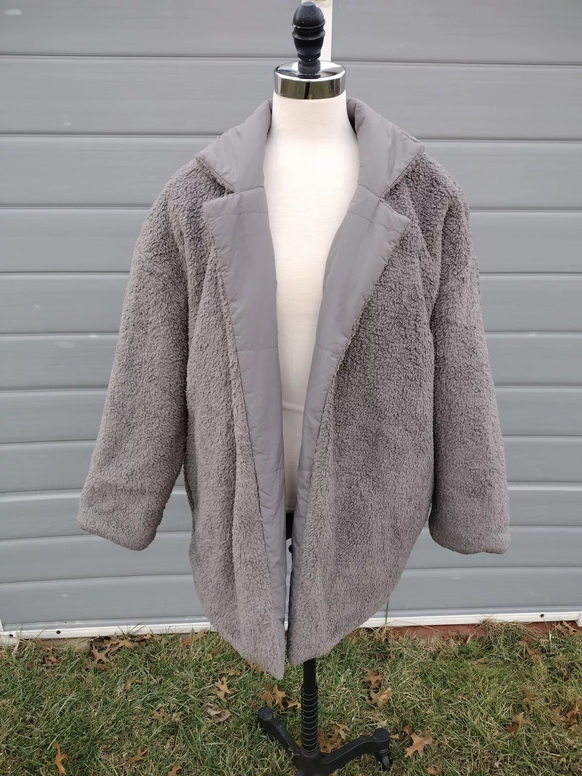 vuori cozy sherpa reversible jacket