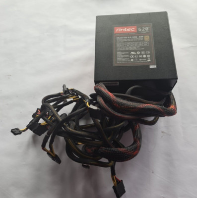 Antec HCG-620M 620W Hochstrom Gamer Netzteil - 24 Pin Stecker